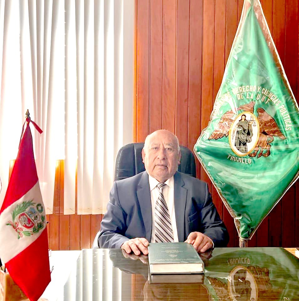 Dr. Teódulo Santo Cruz